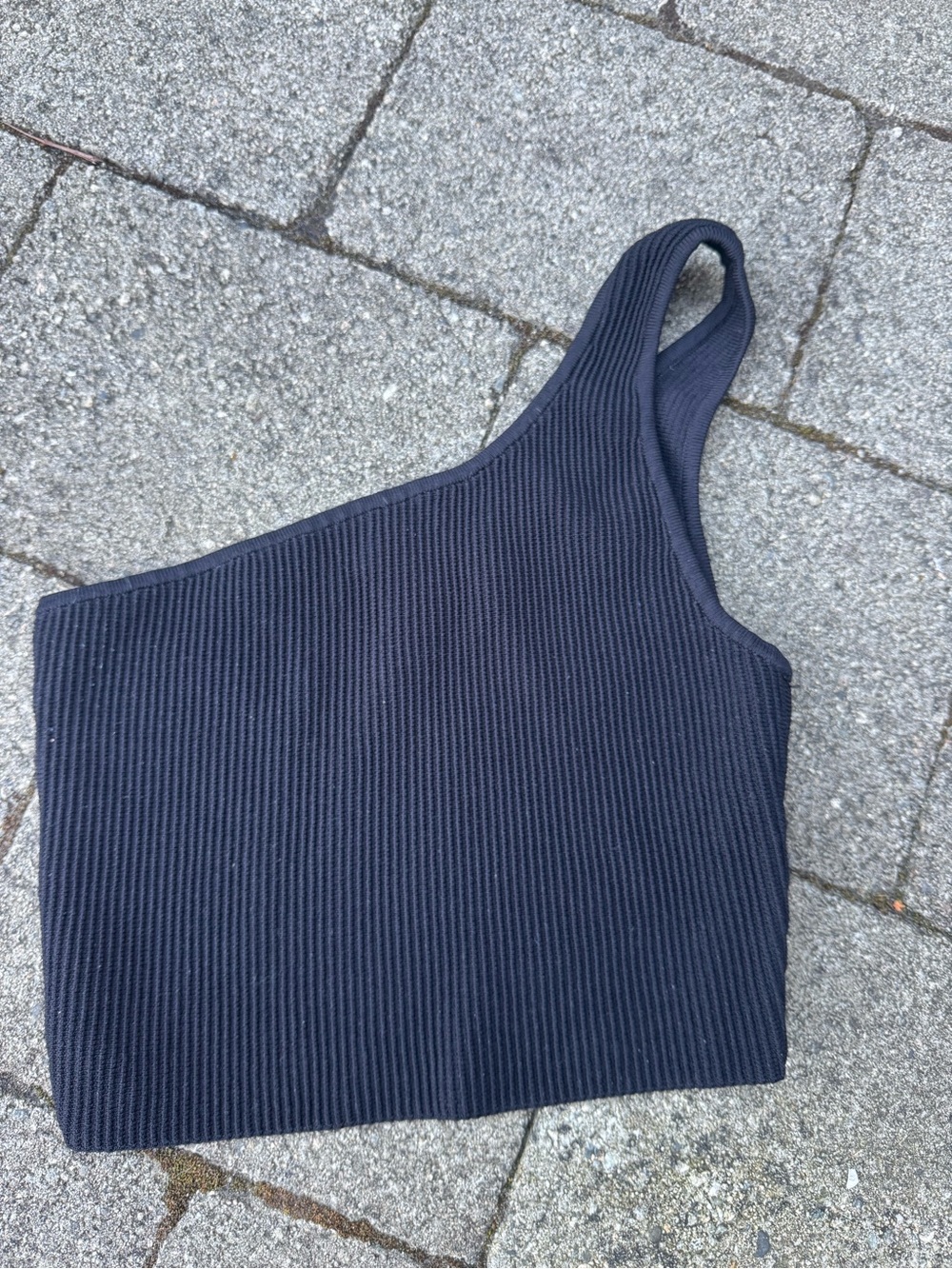 Babaton Asymmetric Ribbed One-Shoulder Crop Top - Black